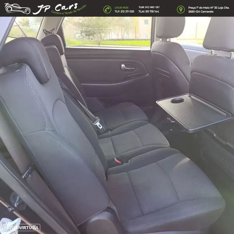 Kia Carens 1.7 CRDi ISG TX - 17