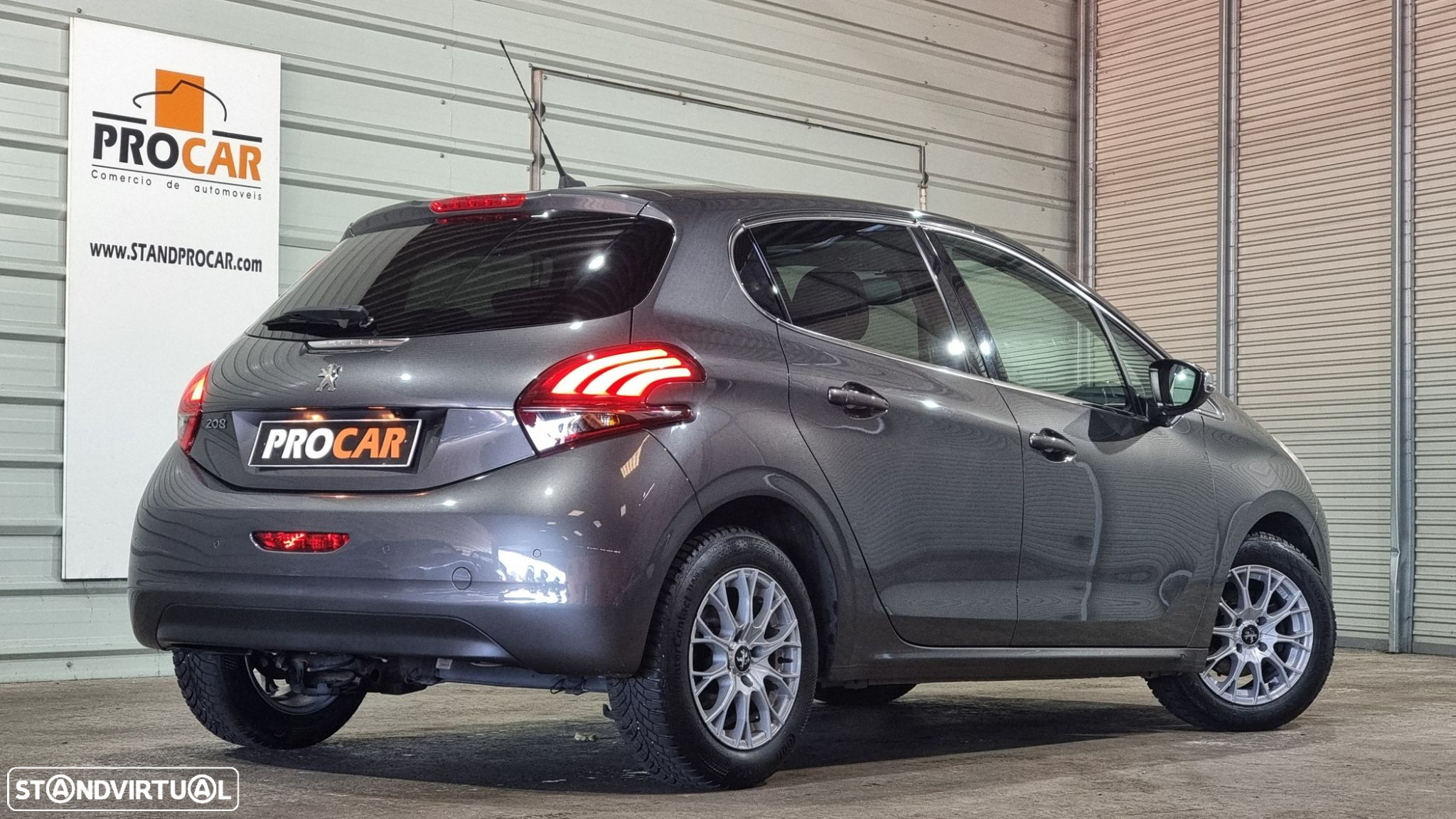 Peugeot 208 1.2 PureTech GT Line - 2