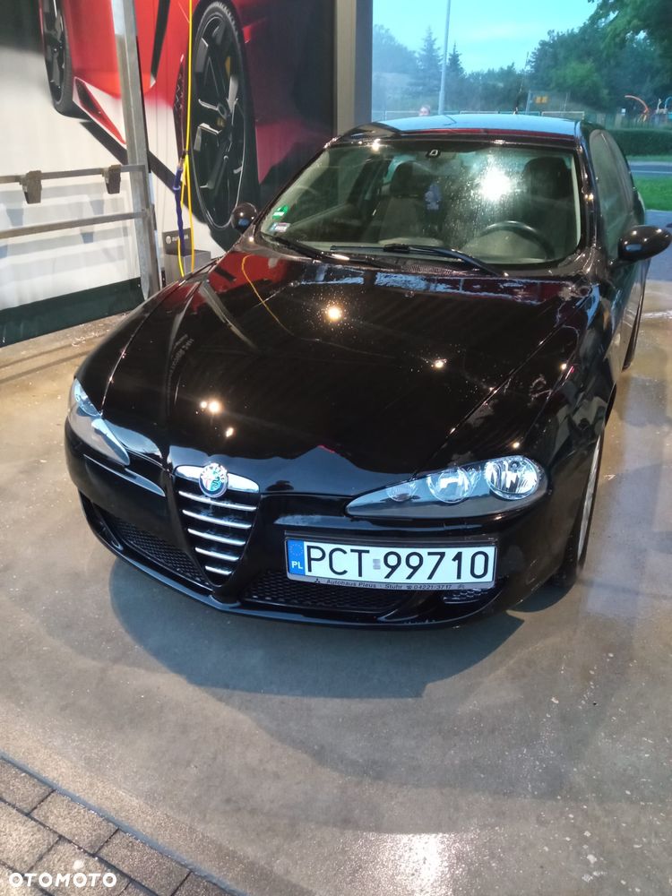 Alfa Romeo 147 1.6 Twin Spark Impression - 1