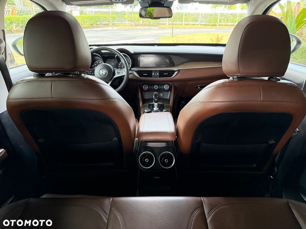 Alfa Romeo Stelvio 2.0 Turbo 16V AT8-Q4 Lusso Ti - 20