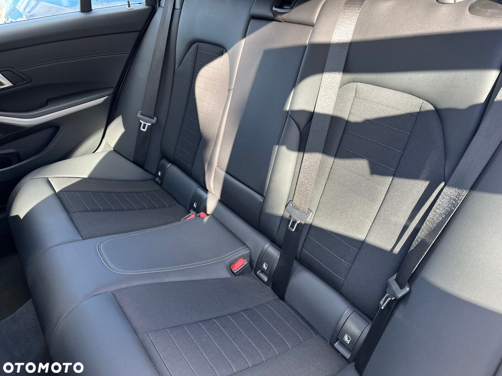BMW Seria 3 318i - 24