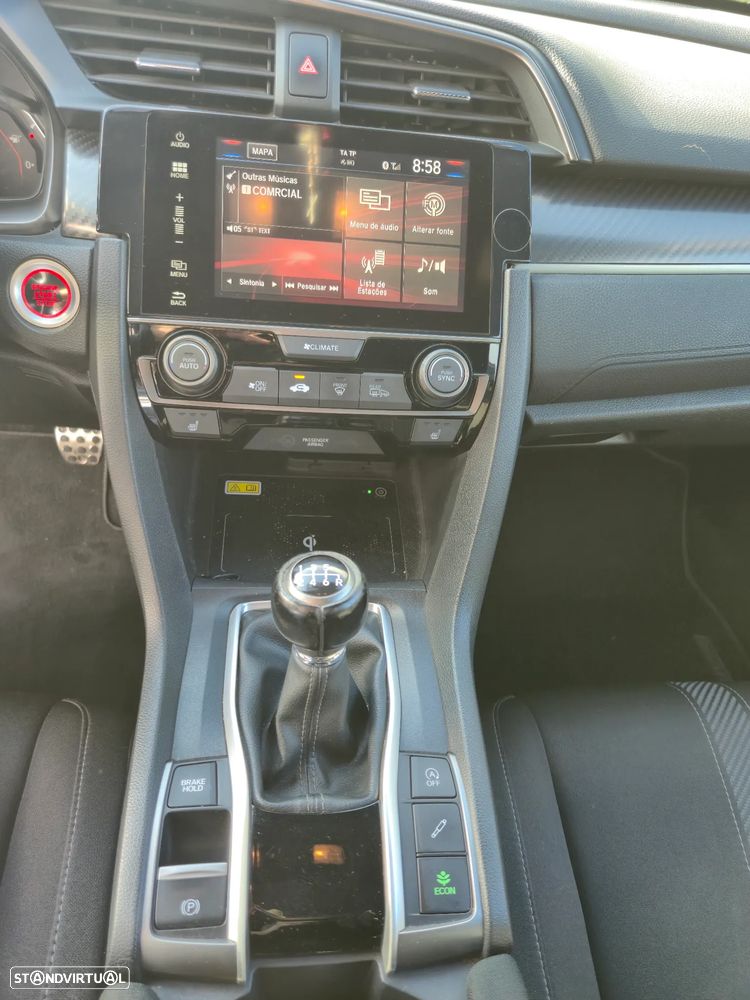 Honda Civic 1.5 i-VTEC Sport Plus - 18