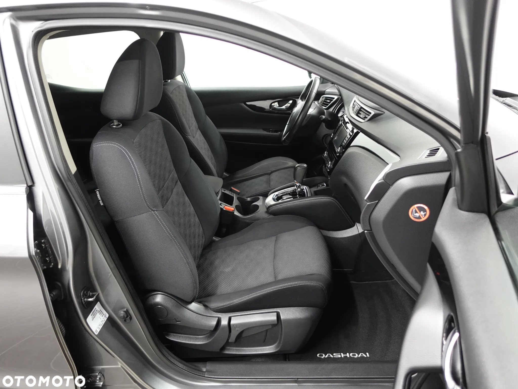 Nissan Qashqai 1.6 DCi N-Connecta Xtronic EU6 - 26