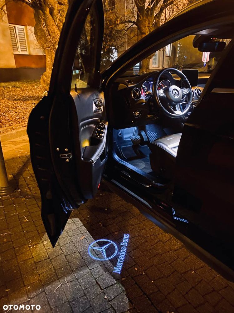 Mercedes-Benz GLA - 11