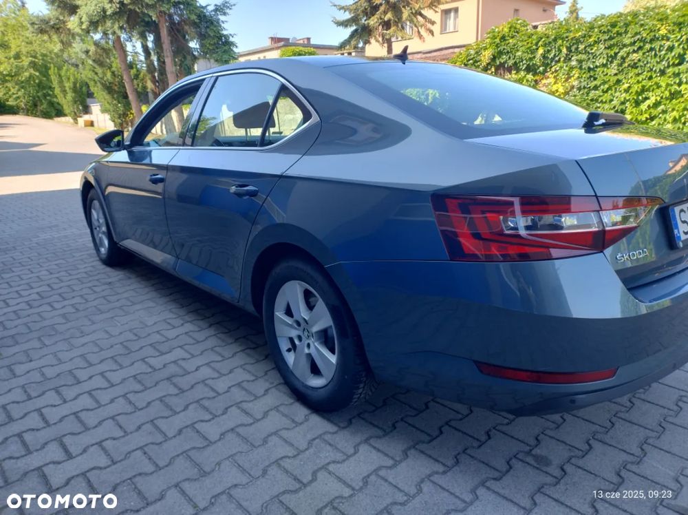 Skoda Superb 2.0 TDI Ambition - 3