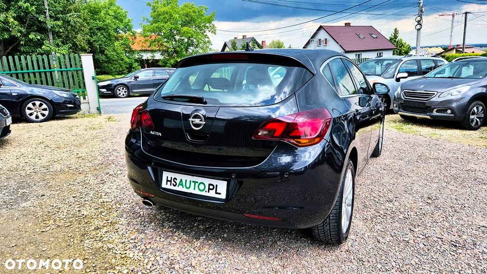 Opel Astra 1.4 T Cosmo - 15