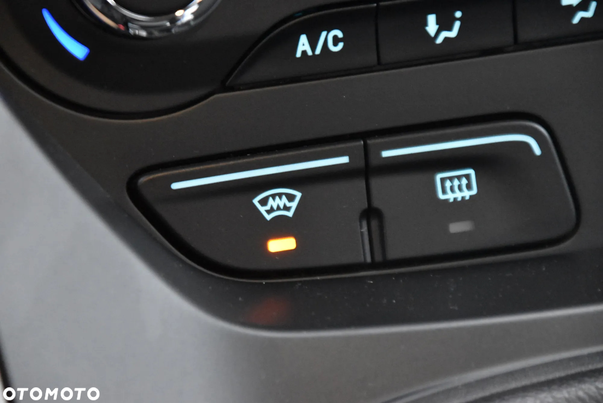 Ford Kuga - 34