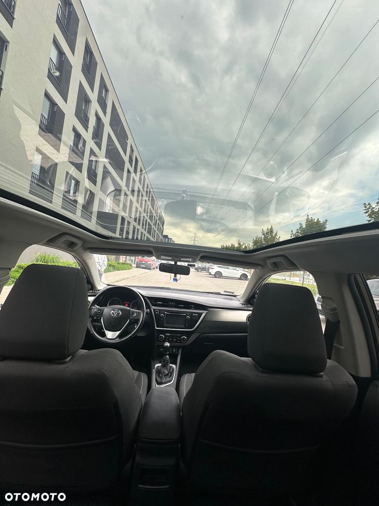 Toyota Auris 1.6 Prestige - 9