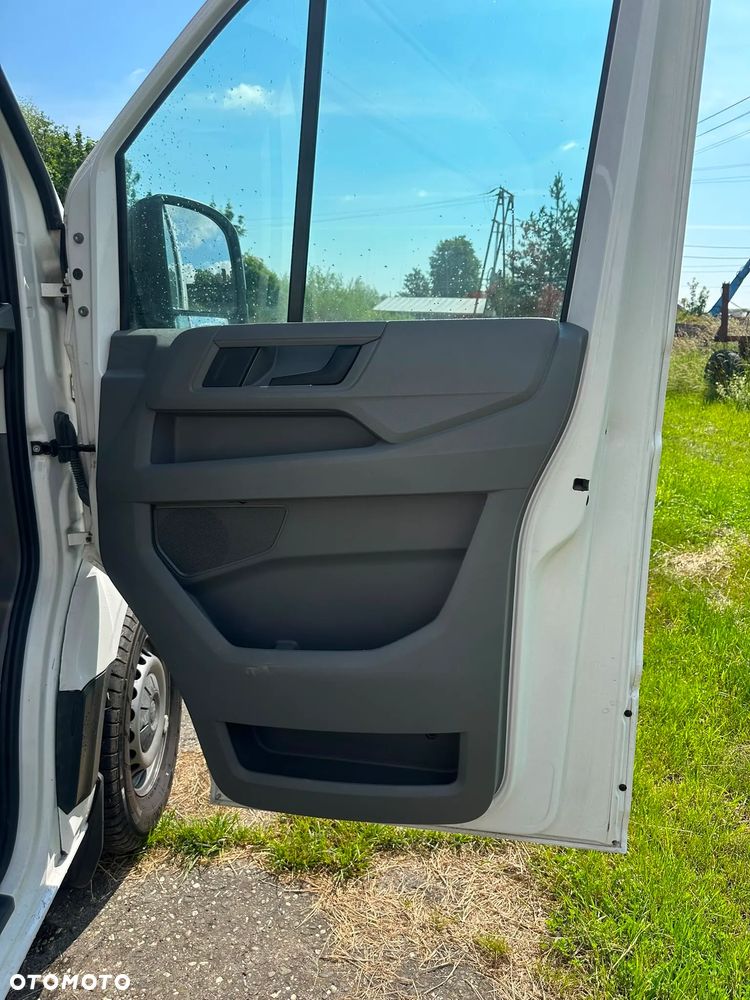 Volkswagen Crafter MAXI L4 2.0 diesel 177kM 2018 rok, WEBASTO, HAK, KAMERA-PEŁNA OPCJA WYPOSAŻENIA, STAN BARDZO DOBRY! - 28
