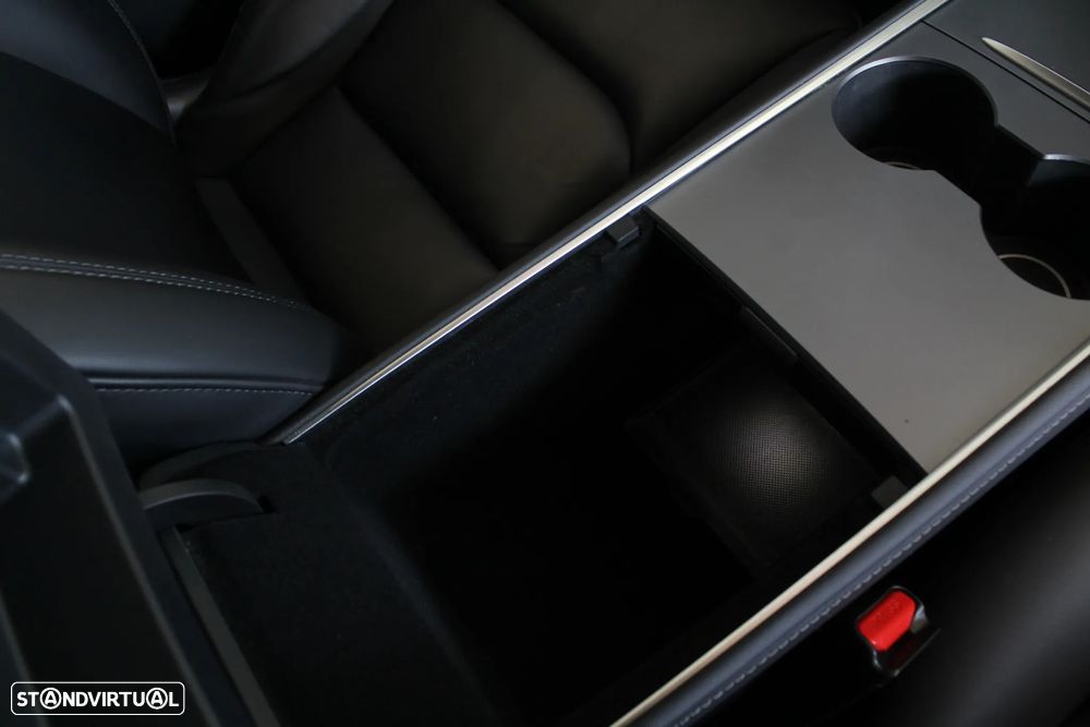 Tesla Model Y Long Range Dual Motor AWD - 47