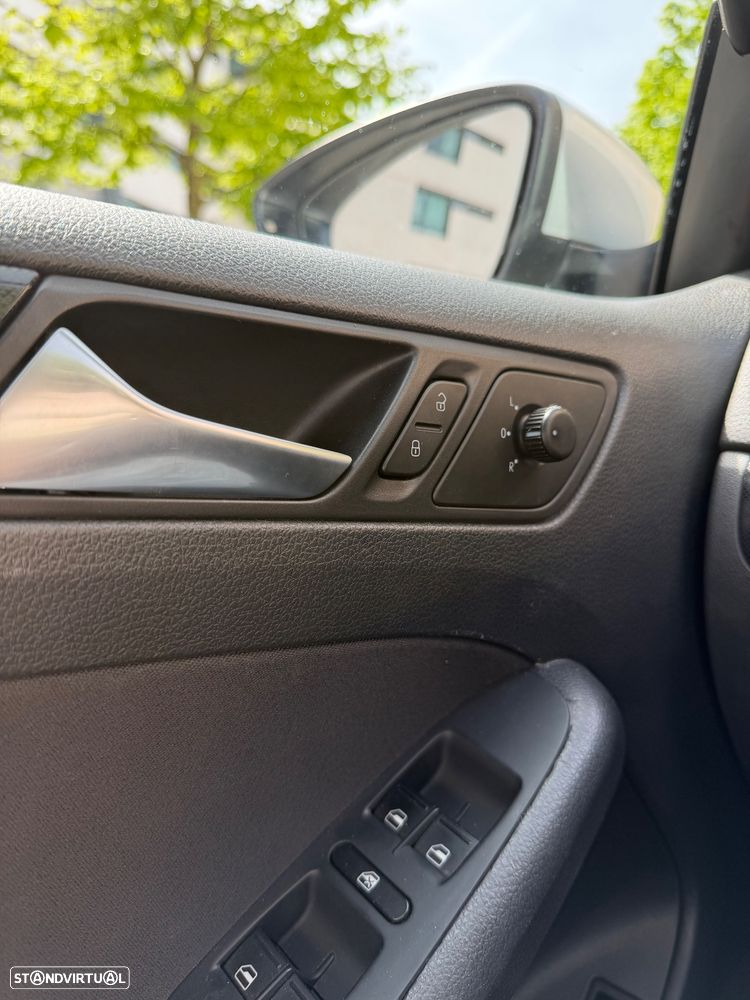 VW Jetta 1.2 TSi Comfortline - 18