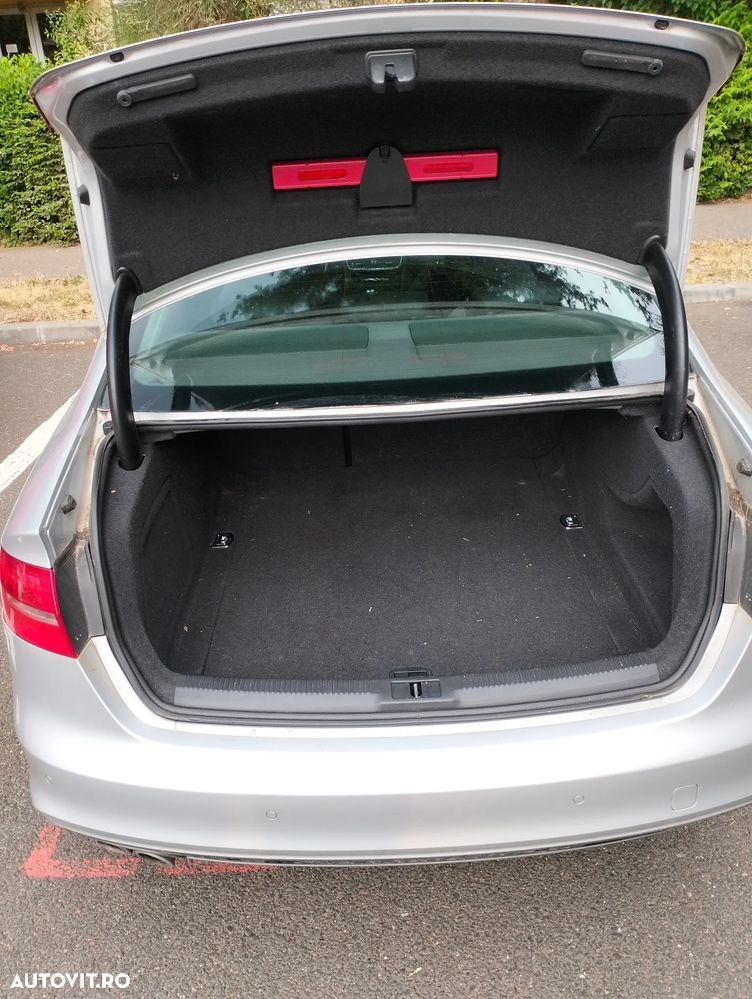 Audi A4 Limuzina 2.0 TDI DPF clean S line Sportpaket - 5