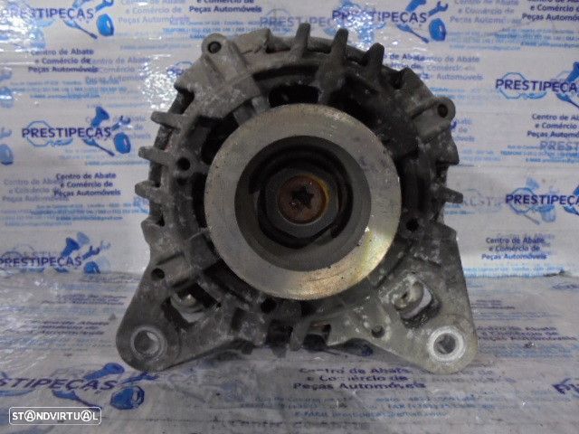 Alternador 8200654541A 2543509B RENAULT CLIO 3 FASE 1 2008 1.2I ETH 75CV 5P CINZENTO VALEO RENAULT TWINGO 2 FASE 1 2008 1.2I 75CV 3P PRETO VALEO - 1