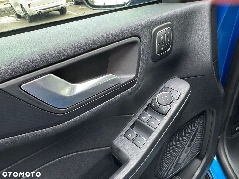 Ford Kuga - 16