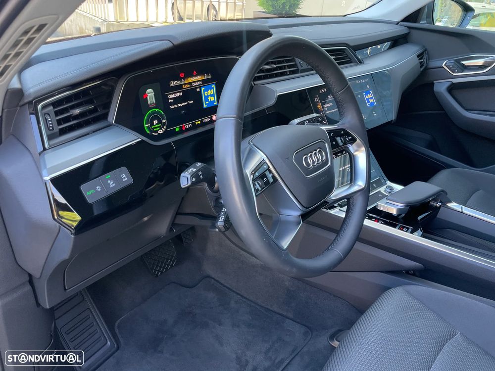 Audi Q8 e-Tron 55 quattro Advanced - 18