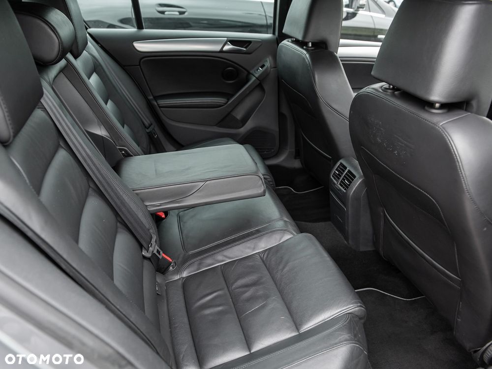 Volkswagen Golf - 21