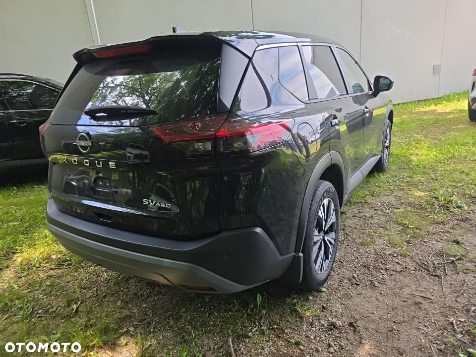 Nissan Rogue - 4