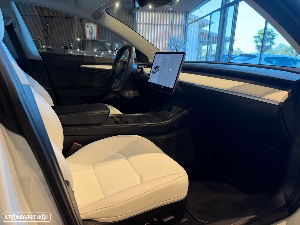 Tesla Model 3 Performance Dual Motor AWD - 36
