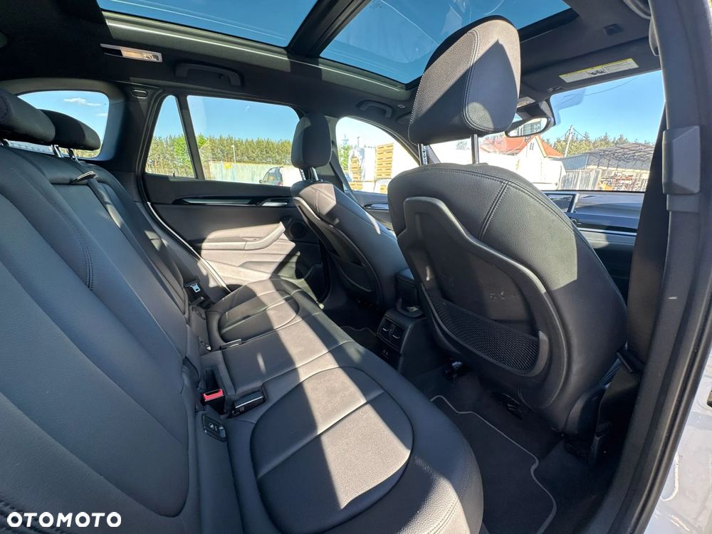 BMW X1 - 24