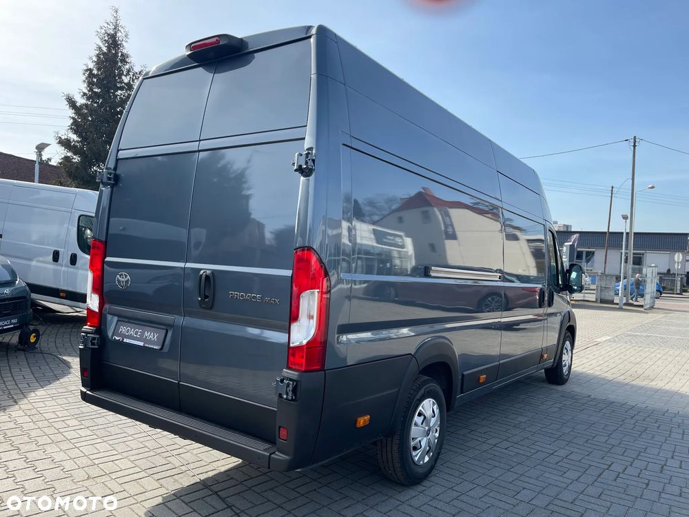 Toyota Proace Max - 10