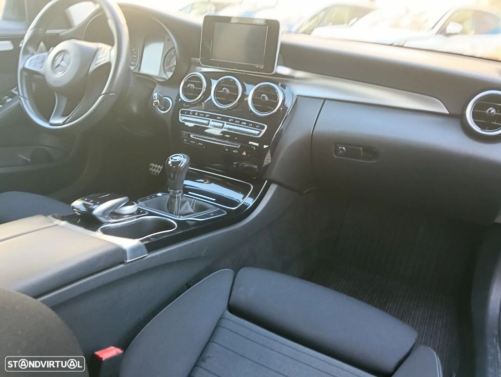 Mercedes-Benz C 200 - 16