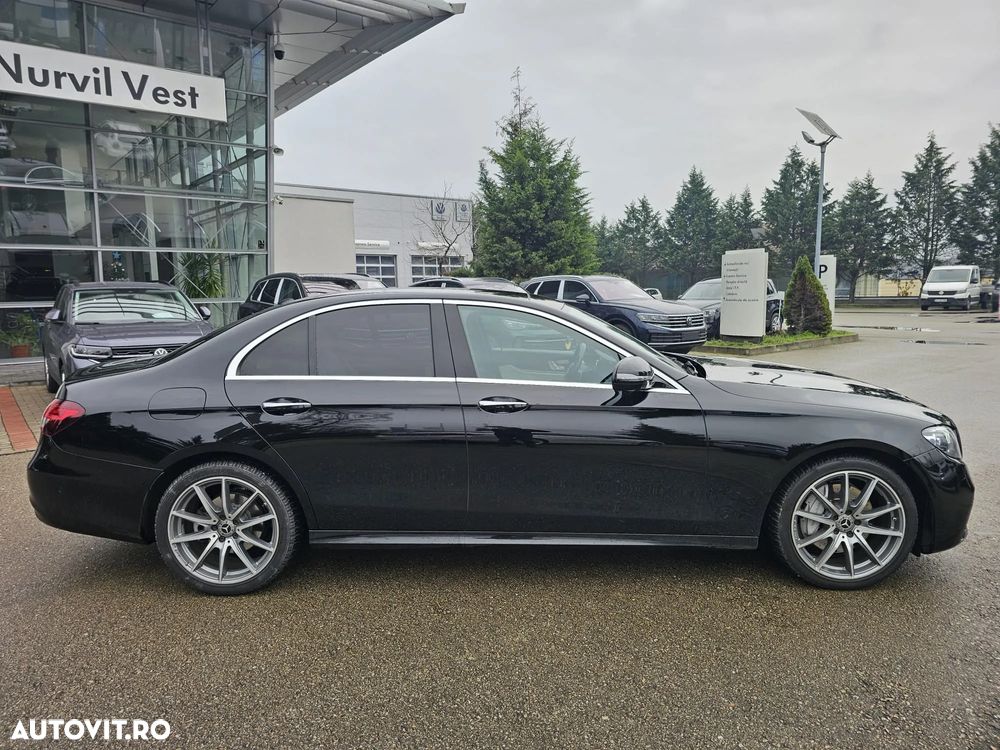 Mercedes-Benz E 220 d 4Matic T 9G-TRONIC AMG Line - 4