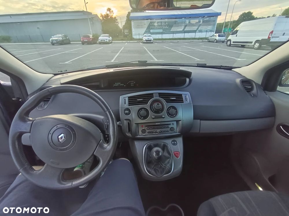 Renault Scenic - 8