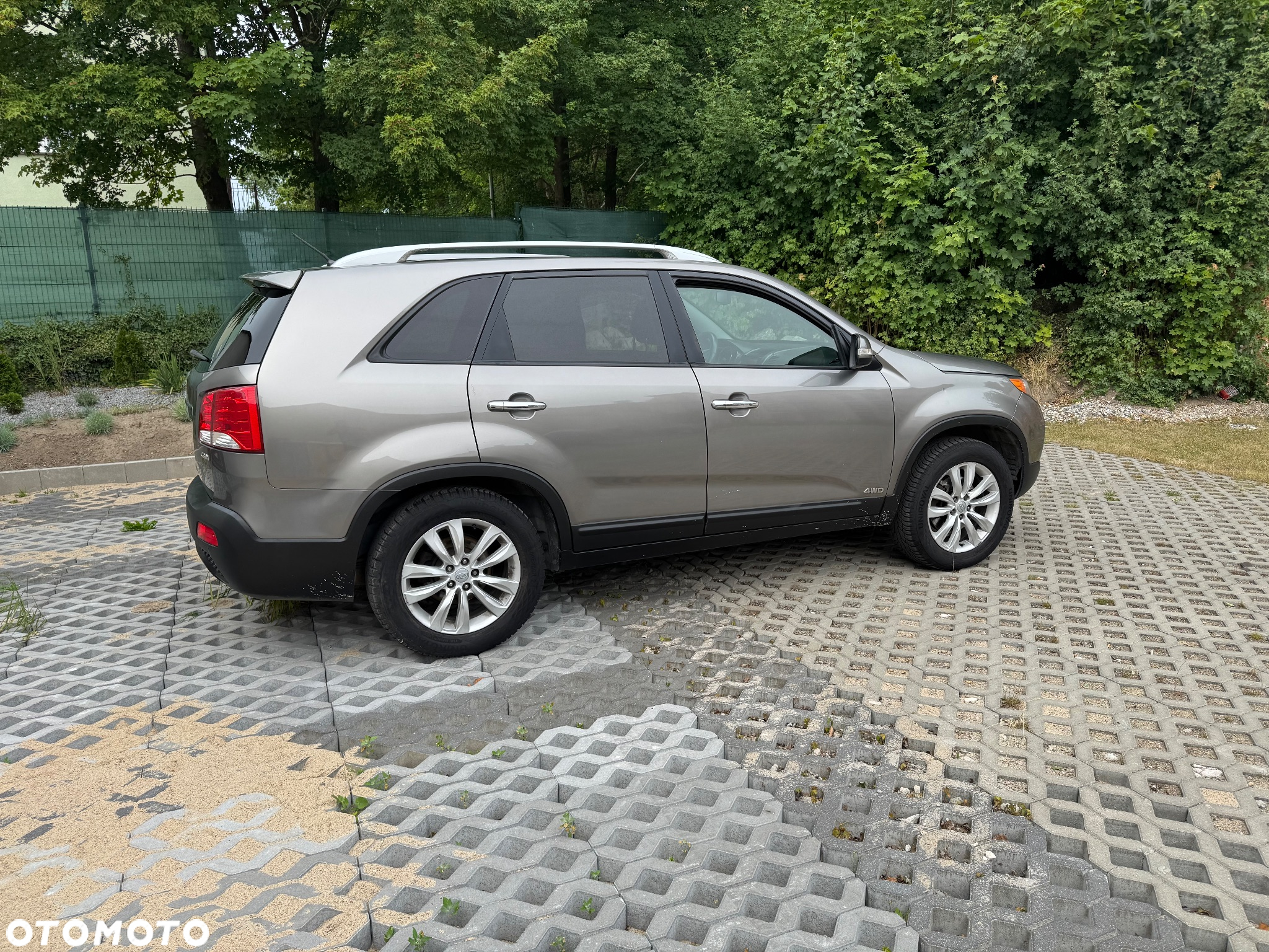 Kia Sorento - 2