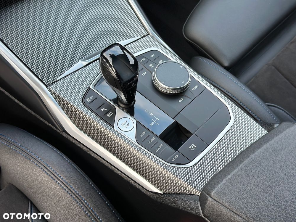 BMW Seria 3 330e M Sport sport - 21