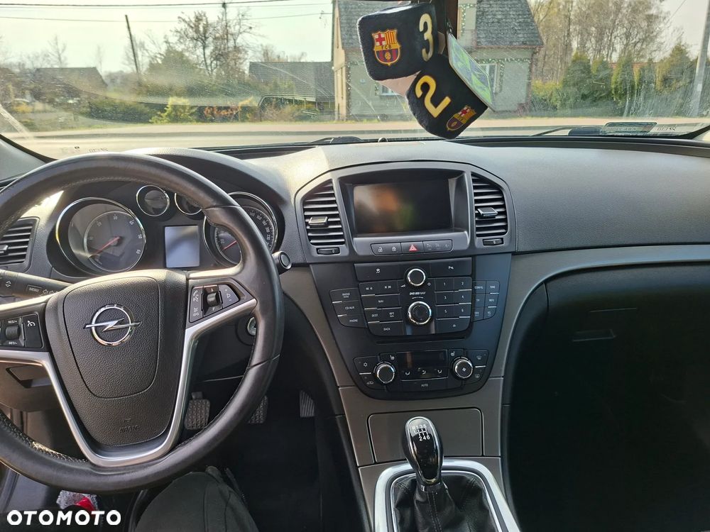 Opel Insignia 2.0 CDTI - 12