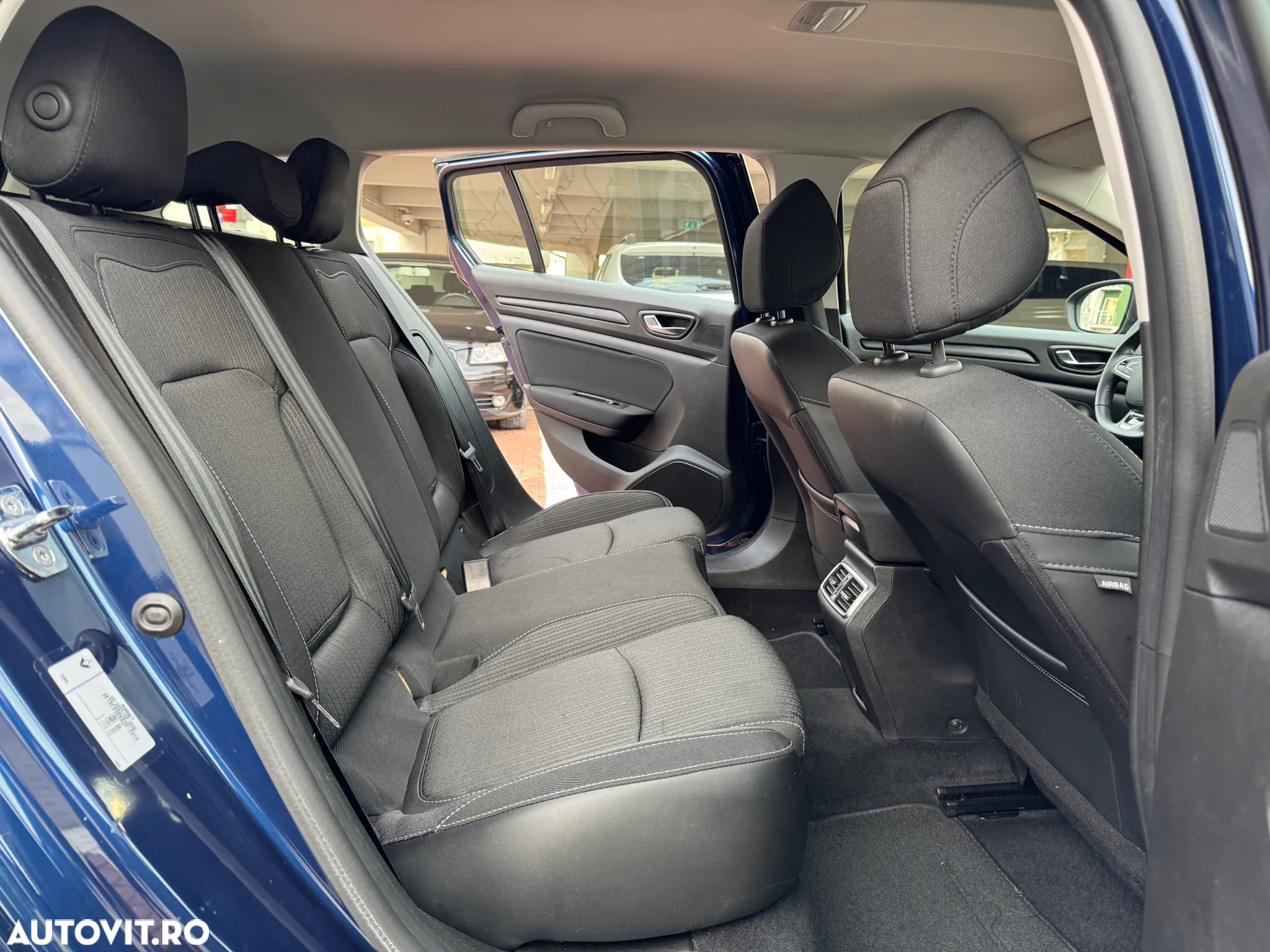 Renault Megane Grandtour BLUE dCi 115 BUSINESS EDITION - 16