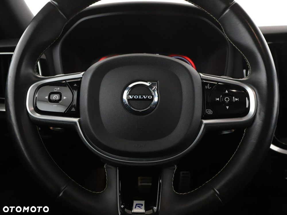 Volvo V60 T8 AWD Recharge Geartronic RDesign - 21