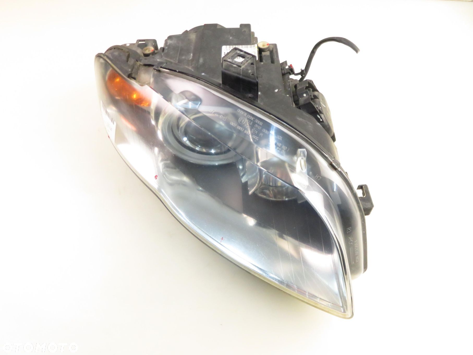 LAMPA PRAWA PRZEDNIA AUDI A4 B7  XENON 8E0941004AM - 1