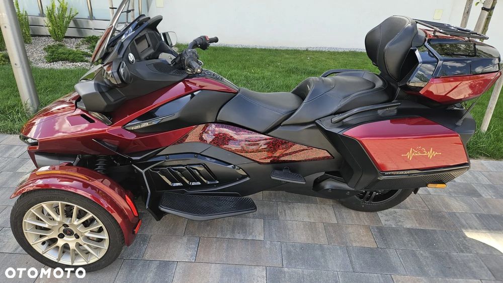 Can-Am Spyder - 2