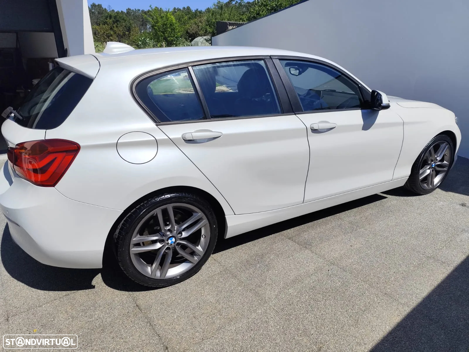 BMW 116 d Corporate Edition M - 2