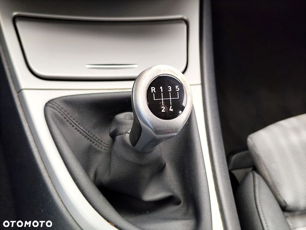 BMW Seria 1 116i - 14