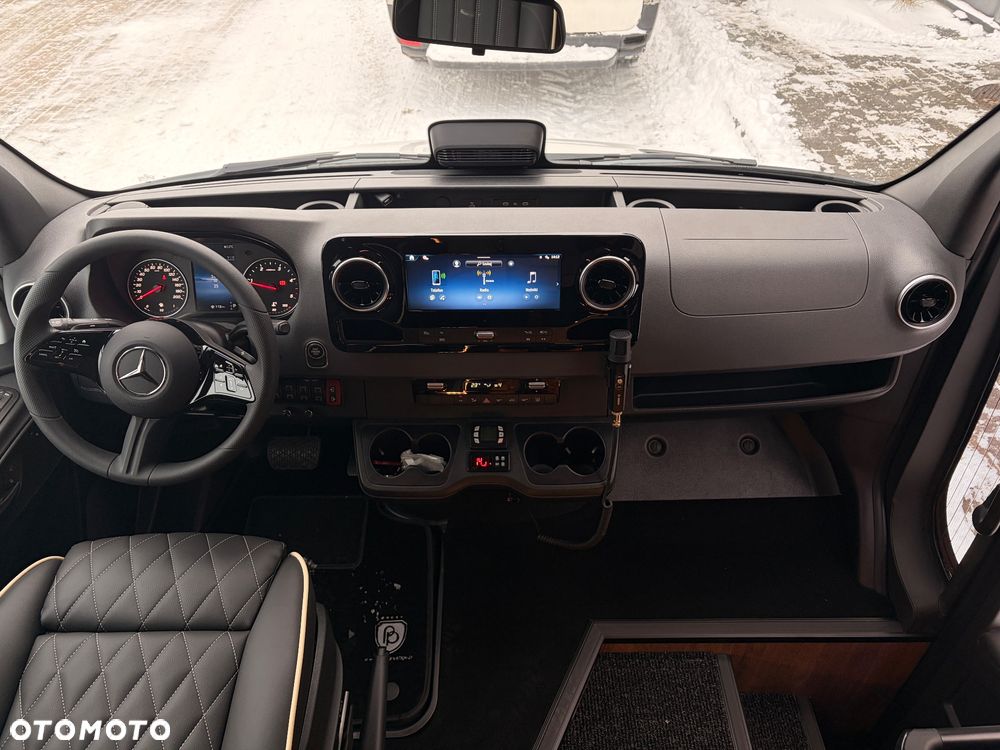 Mercedes-Benz Sprinter 519 - 15