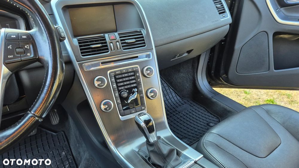 Volvo XC 60 ver-d3-summum - 12