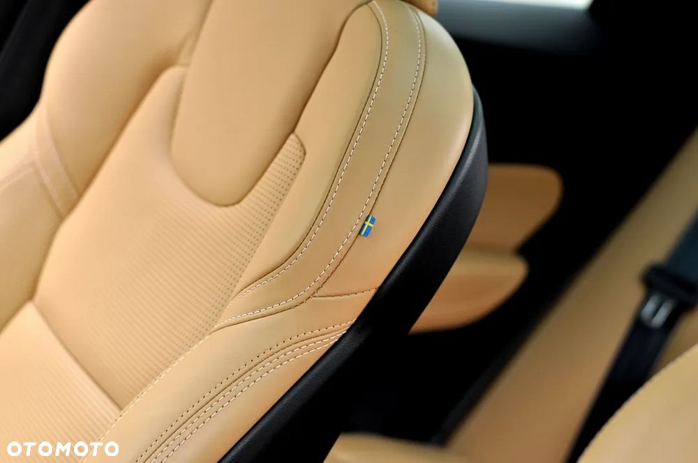 Volvo XC 60 B4 D Geartronic RDesign - 18