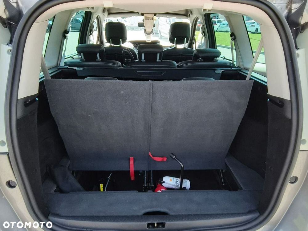 Renault Grand Scenic - 18