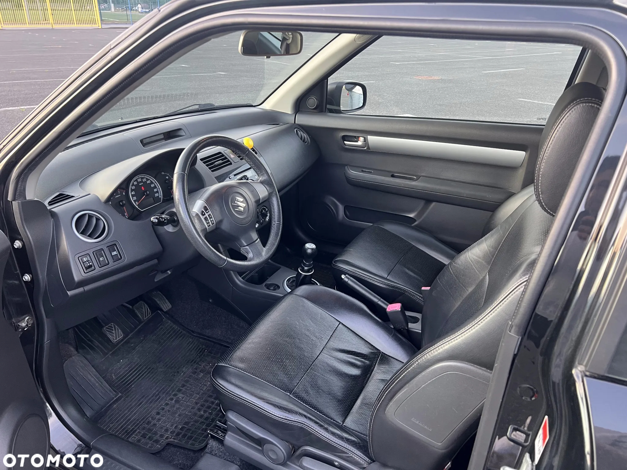 Suzuki Swift 1.3 Club - 9