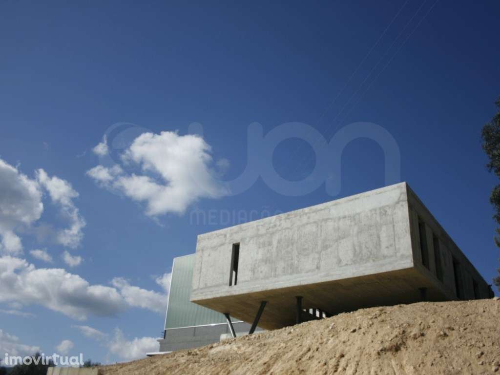 Armazem em Coimbra - Grande imagem: 4/7