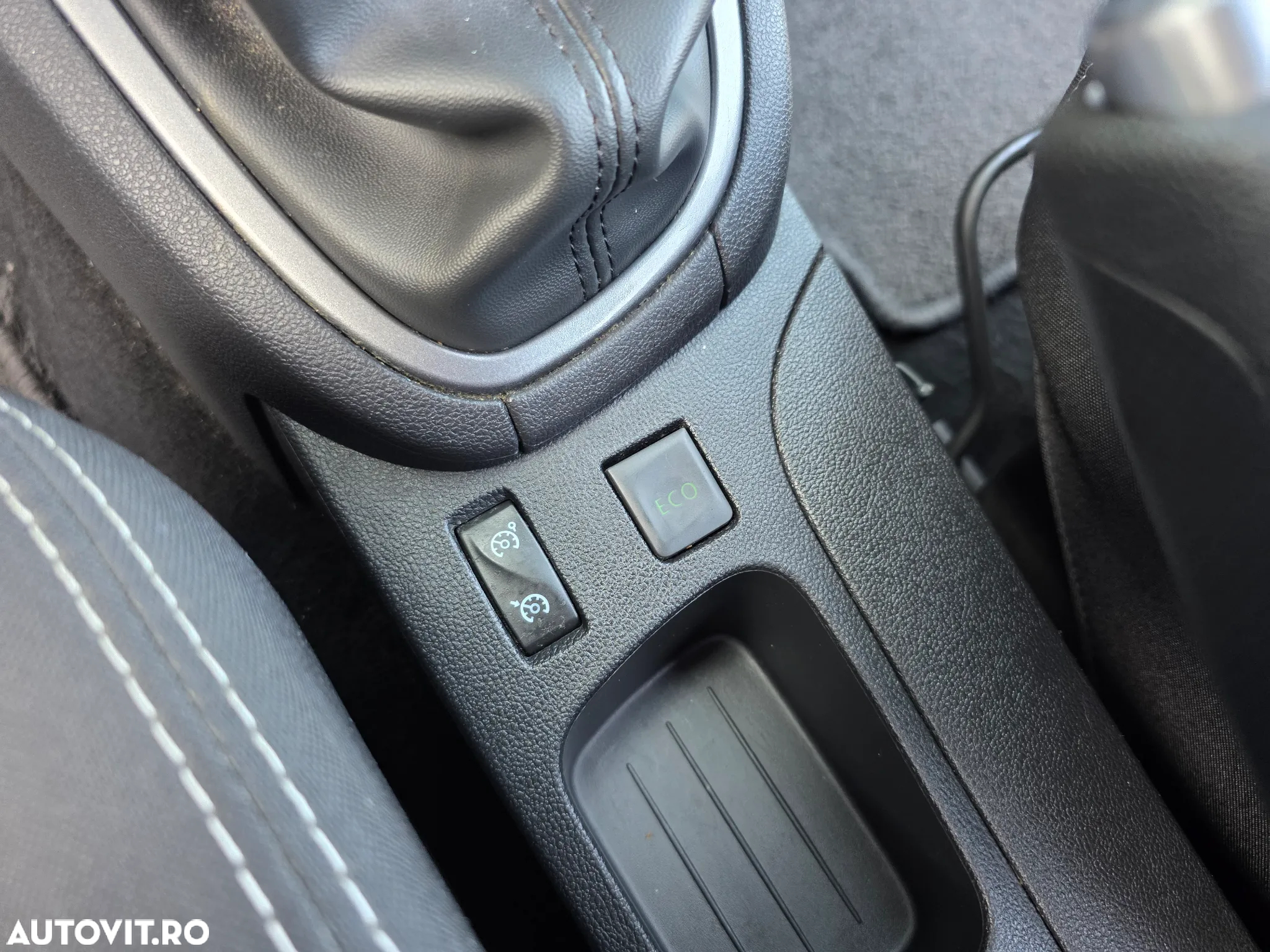 Renault Clio ENERGY TCe 90 Start & Stop LIMITED - 28