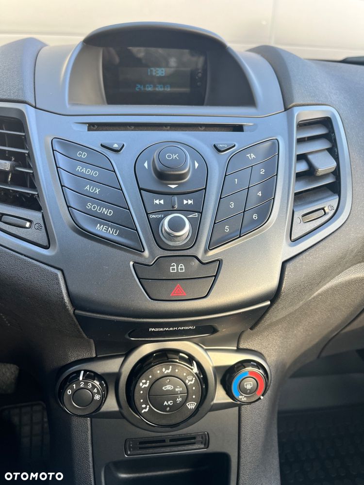 Ford Fiesta 1.25 Ambiente EU5 - 16