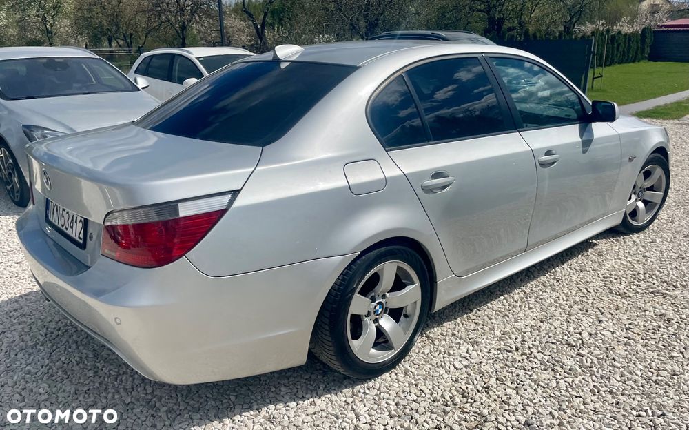 BMW Seria 5 525i - 22