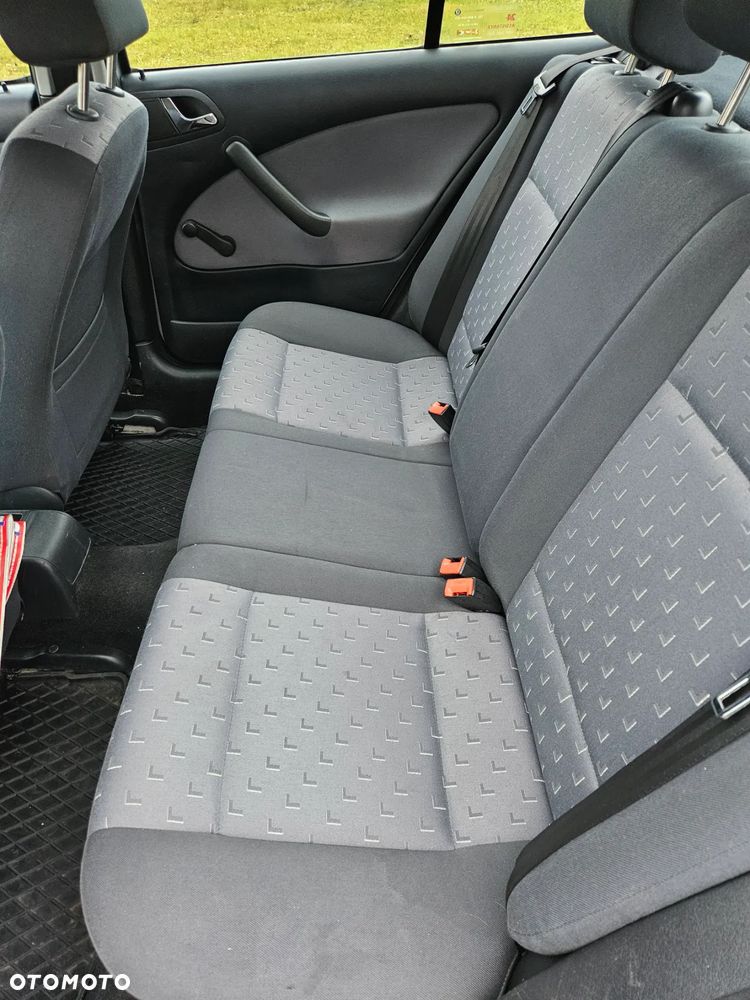 Skoda Octavia 1.6 Classic - 11