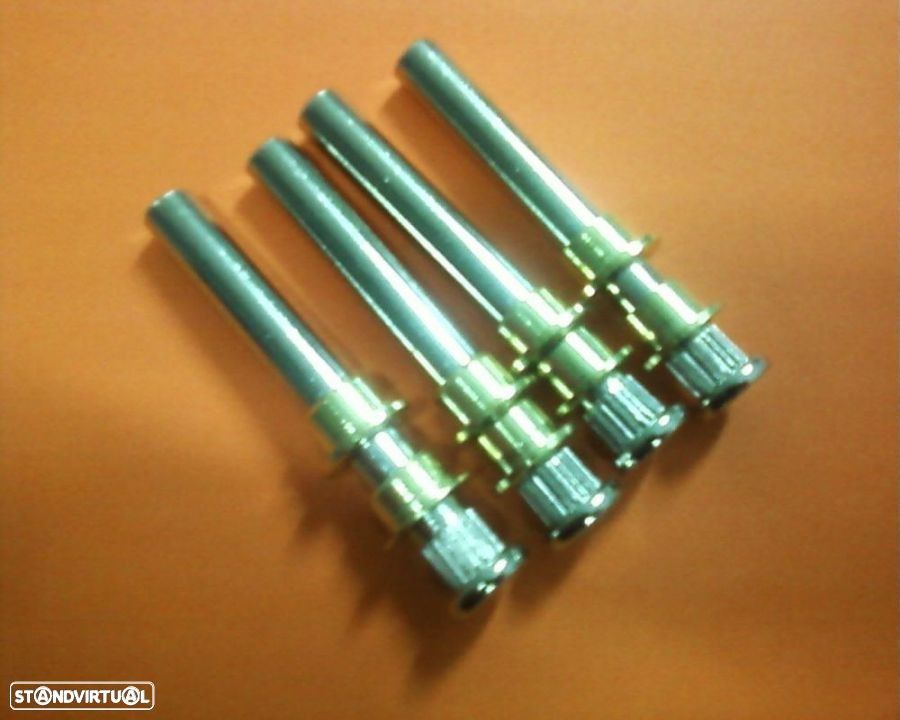 cavilhas das portas nissan pickup d22 (novas) - 1