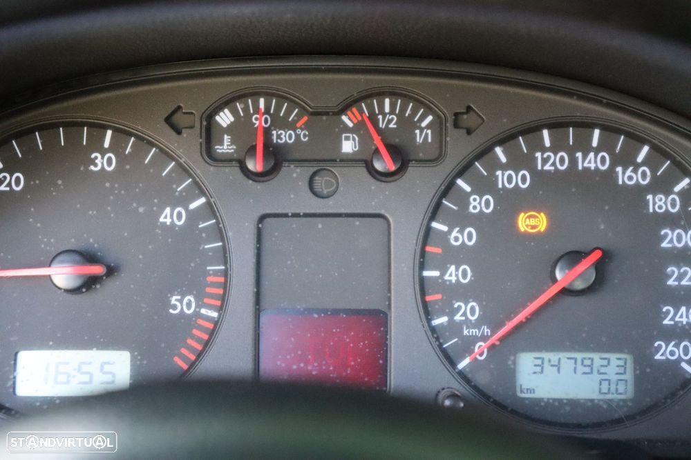 VW Passat 1.9 TDi Confortline - 9