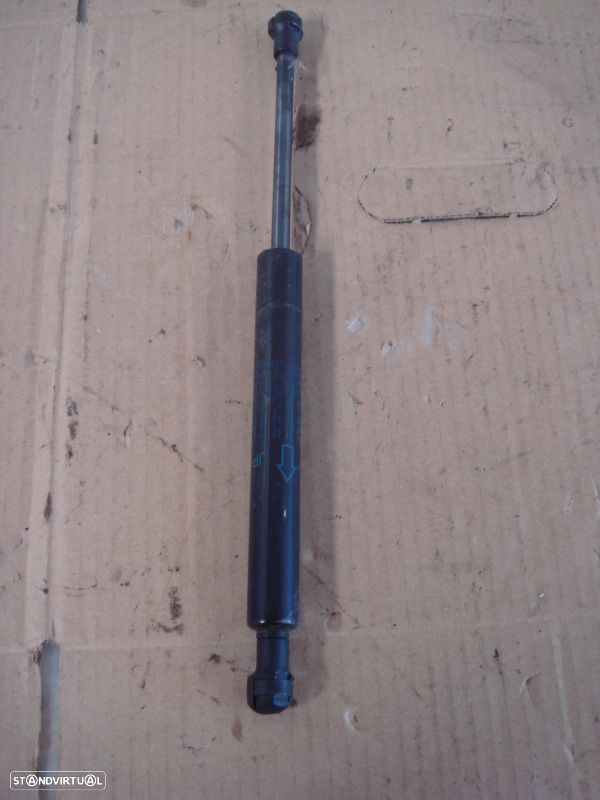 Amortecedor Tampa De Mala Jaguar X-Type (X400) - 1