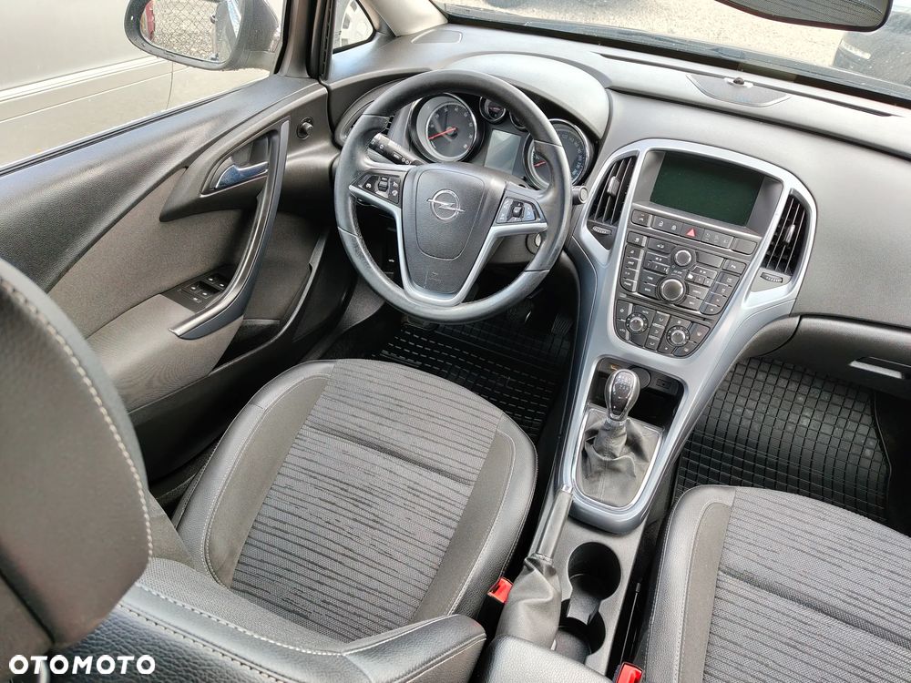 Opel Astra 1.4 T Executive EU6 - 31